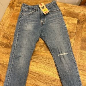 Levis 501s skinny